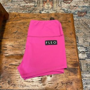 Fleo Medium Shorts